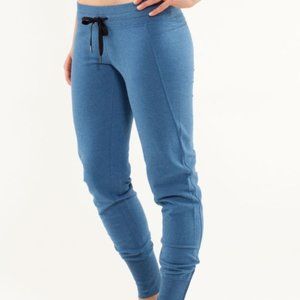 Lululemon joggers/sweatpants with ankle zips
